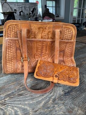 Leaders in leather vintage‎ artisan Paraguayan hand tool satchel with wallet